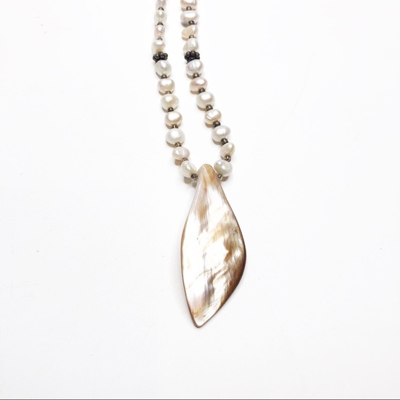 Shell Necklace - Picture 3 of 4